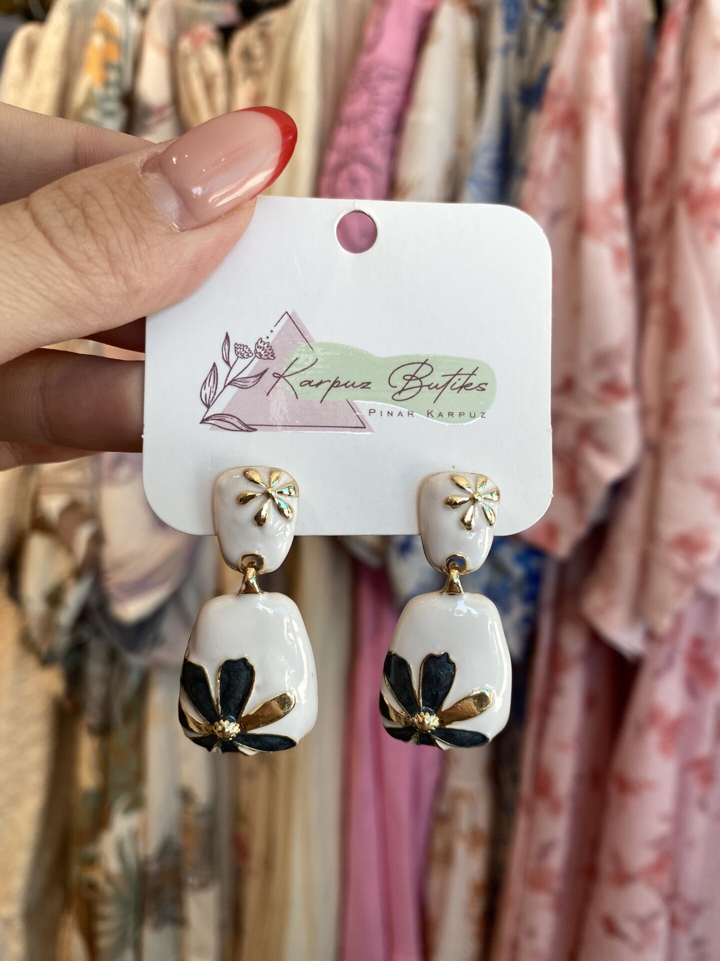 BEYAZ FLOWER VİP KÜPE 7