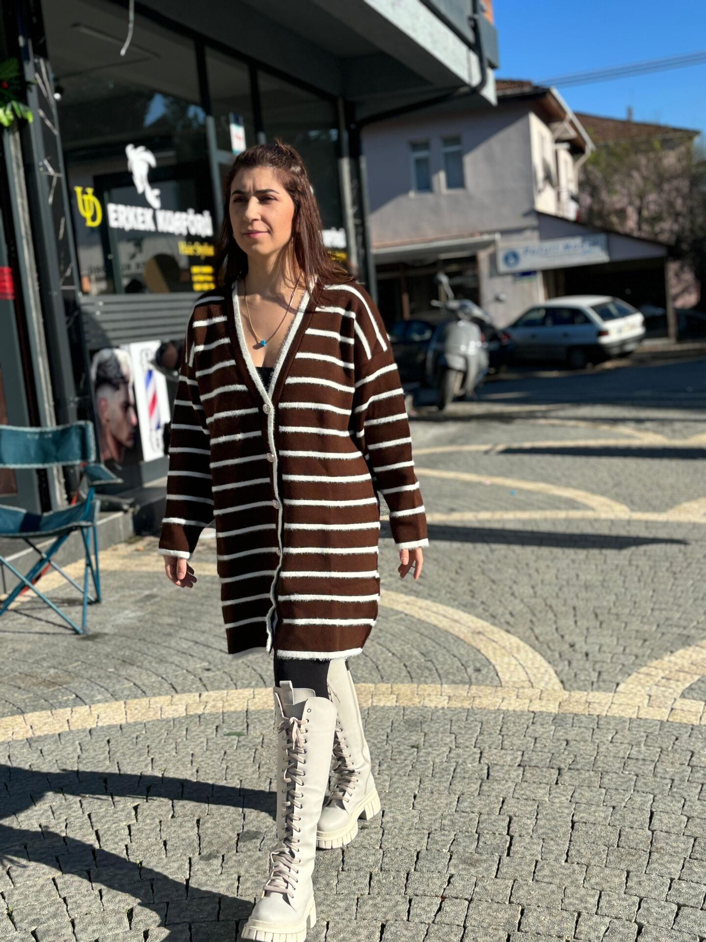Önü Düğmeli Triko Hırka