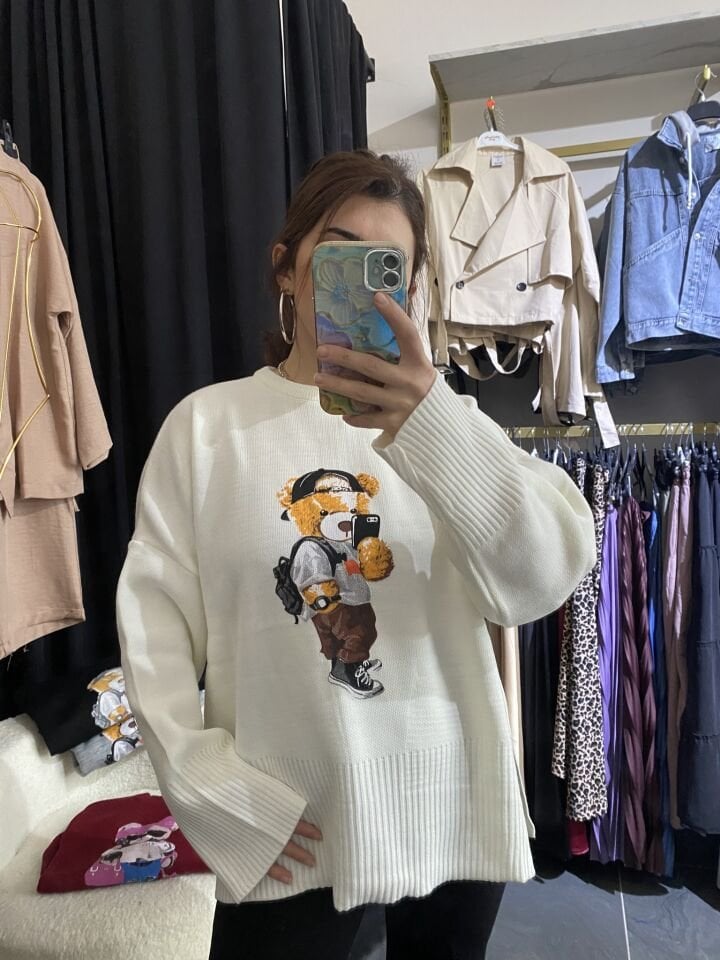 KREM TEDDY BEAR BASKILI MUADİL TRİKO KAZAK