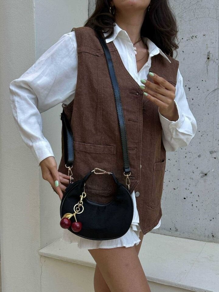SİYAH SÜET EL ÇANTASI KİRAZ CHARM DAHİL