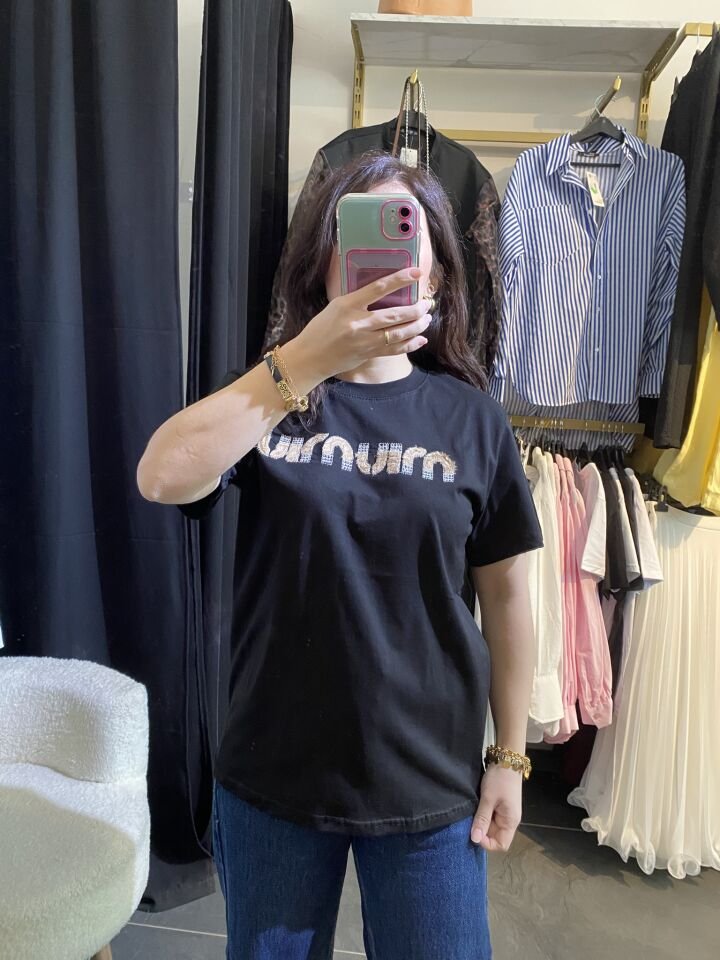 MİU MARKA MODEL SİYAH TİŞÖRT
